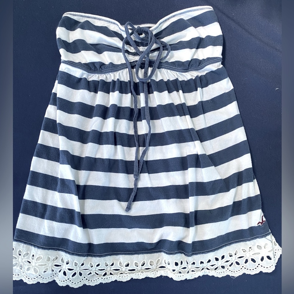 GUC Hollister Size M Cotton Blue & White Strapless Top W/Tie Front. Cute!!!